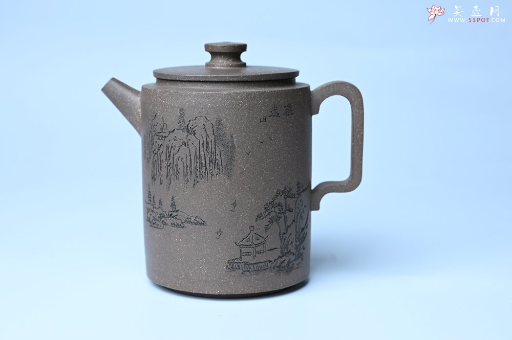 紫砂壶图片：美壶特惠 蠡墅大水潭深井老天青泥 精致圆础壶 装饰山水 茶人醉爱 - 宜兴紫砂壶网