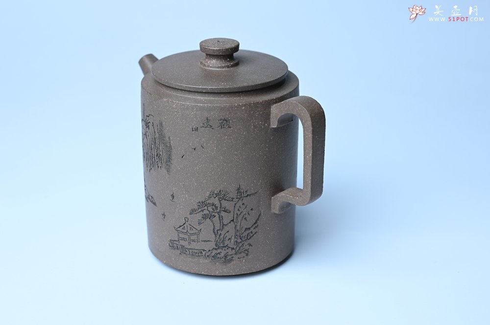 紫砂壶图片：美壶特惠 蠡墅大水潭深井老天青泥 精致圆础壶 装饰山水 茶人醉爱 - 宜兴紫砂壶网