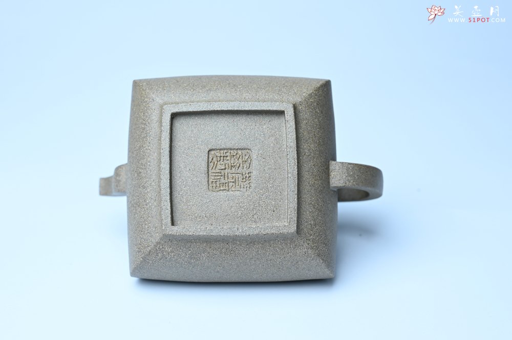 紫砂壶图片：美壶中秋国庆特惠 精工老段泥四方君德公道壶 独孔 茶人醉爱 - 宜兴紫砂壶网