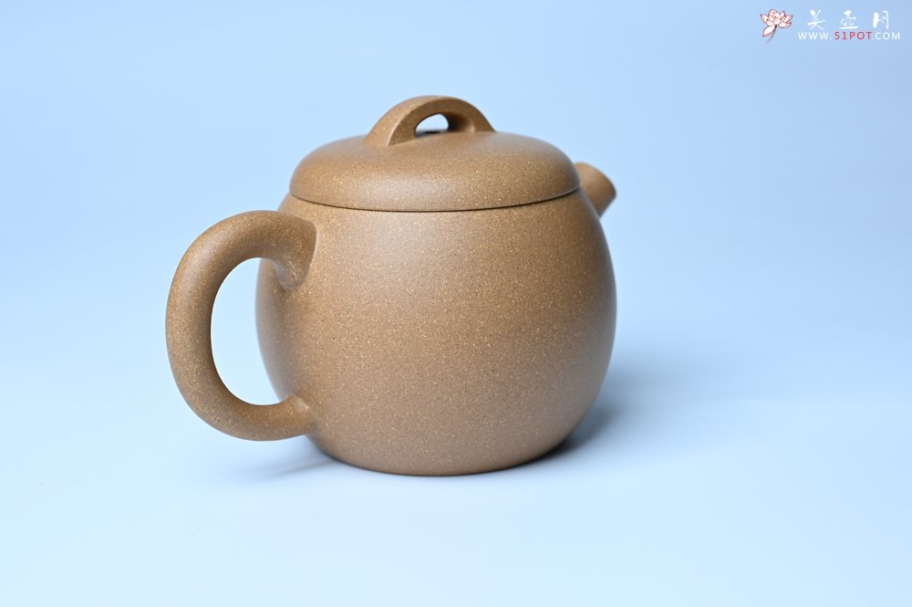 紫砂壶图片：美壶特惠 特好老黄段泥精致大炮巨轮壶 茶人醉爱 - 宜兴紫砂壶网