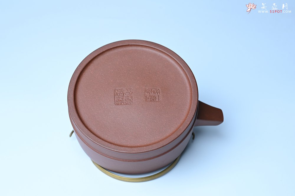 紫砂壶图片：美壶特惠 手工手制精致紫泥提梁壶 茶人醉爱 - 宜兴紫砂壶网