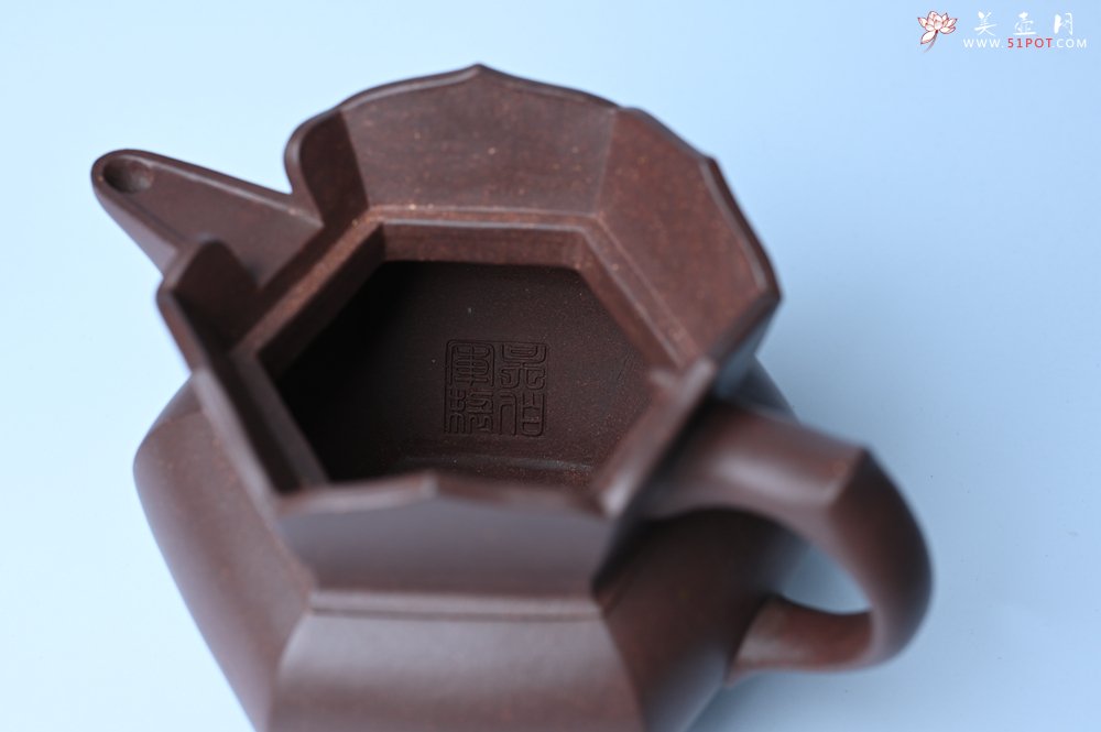 紫砂壶图片：摹古时大彬 优质调砂老紫泥全手工镶片僧帽壶 难度大 古韵悠悠 愈养迷人 - 宜兴紫砂壶网