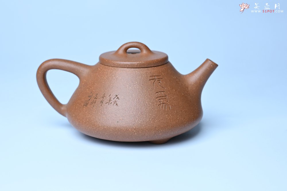 紫砂壶图片：油润五彩段泥 全手工薄胎子冶石瓢 难度大 骨肉匀挺 文气装饰罗汉图 无为 - 宜兴紫砂壶网