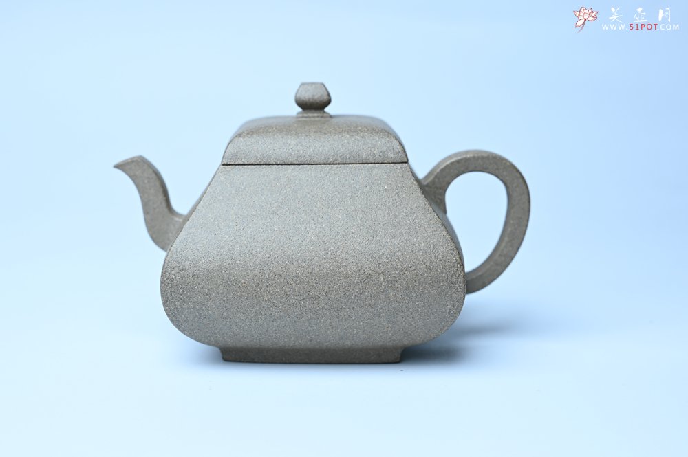 紫砂壶图片：美壶中秋国庆特惠 精工老段泥四方君德公道壶 独孔 茶人醉爱 - 宜兴紫砂壶网