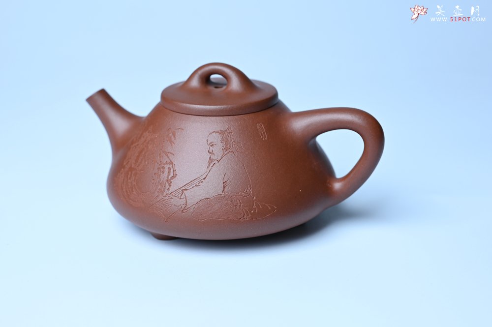 紫砂壶图片：特好底曹青 全手工小子冶石瓢 抚琴看修竹 装饰特文气 期待与亲结缘 - 宜兴紫砂壶网