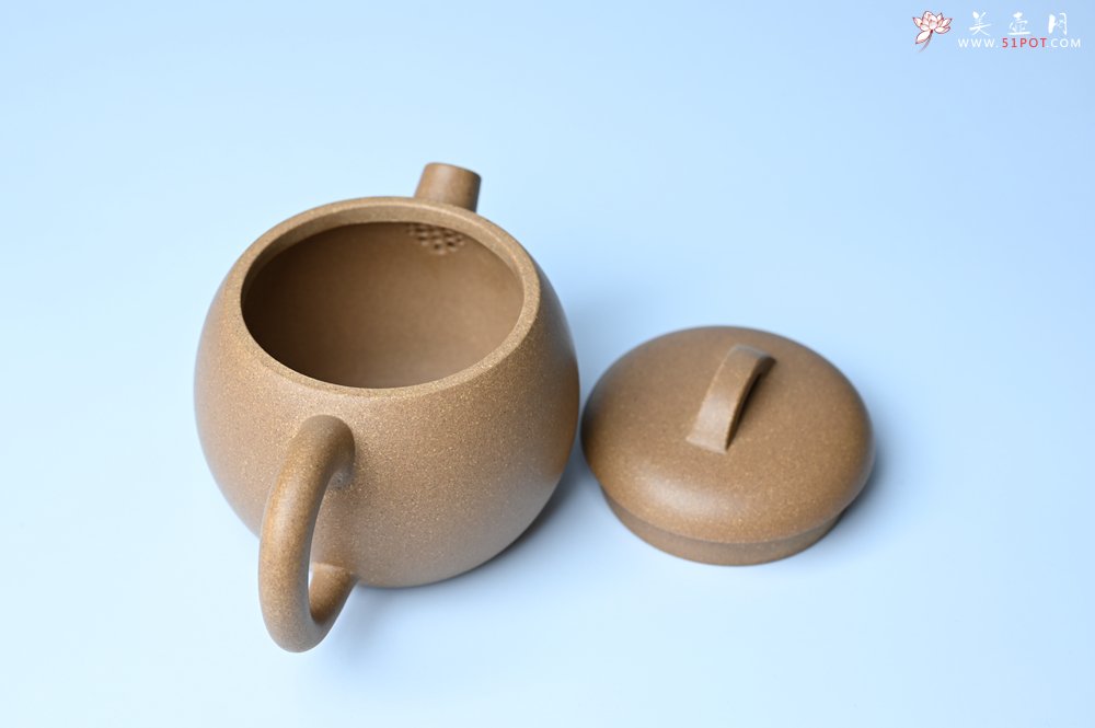 紫砂壶图片：美壶特惠 特好老黄段泥精致大炮巨轮壶 茶人醉爱 - 宜兴紫砂壶网