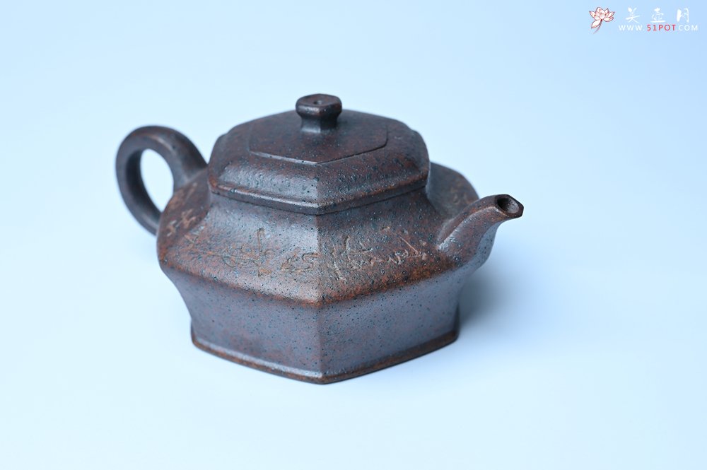紫砂壶图片：美壶特惠 柴烧六方虚扁紫砂壶 茶人醉爱 - 宜兴紫砂壶网