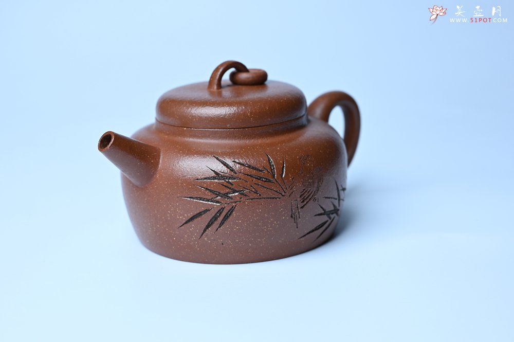 紫砂壶图片：美壶特惠 养过油润降坡泥圈钮德中壶 茶人醉爱 - 宜兴紫砂壶网