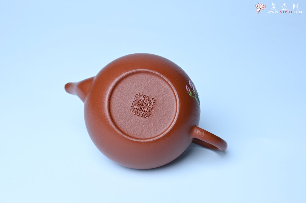 紫砂壶图片：美壶特惠 优质朱泥梨形壶 蝶恋花 茶人醉爱 - 宜兴紫砂壶网