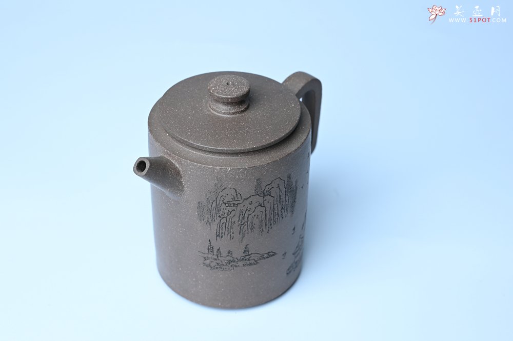 紫砂壶图片：美壶特惠 蠡墅大水潭深井老天青泥 精致圆础壶 装饰山水 茶人醉爱 - 宜兴紫砂壶网