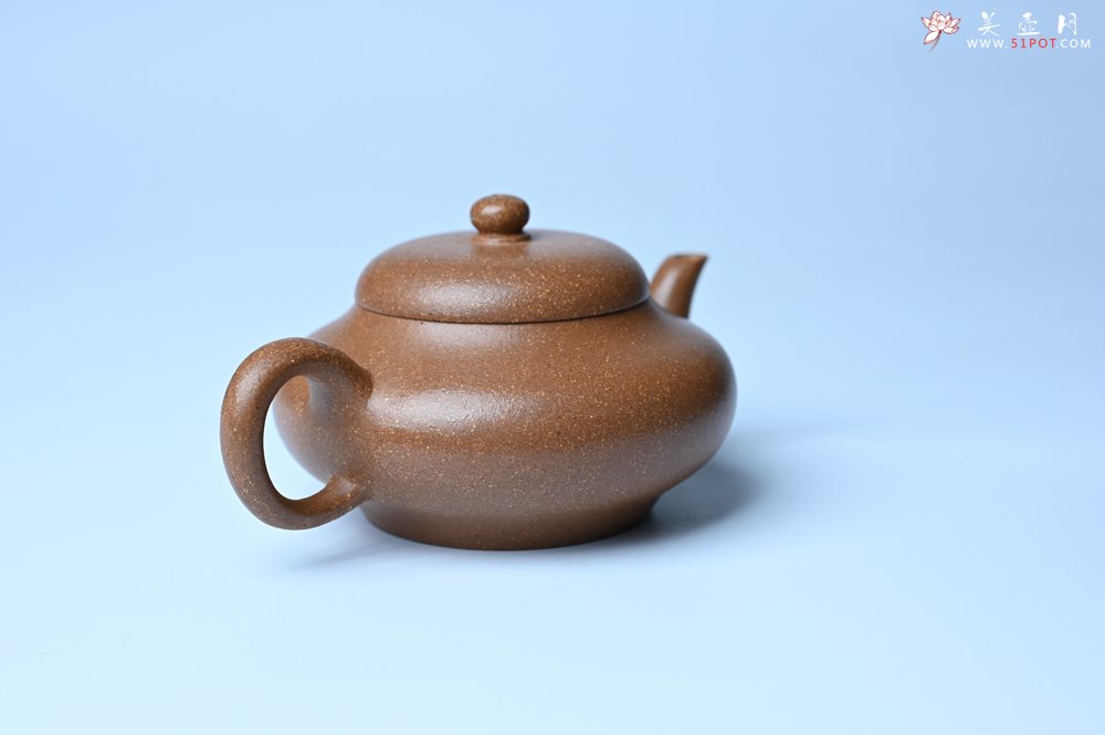 紫砂壶图片：美壶特惠 特好老段泥精致合欢壶 茶人醉爱 - 宜兴紫砂壶网