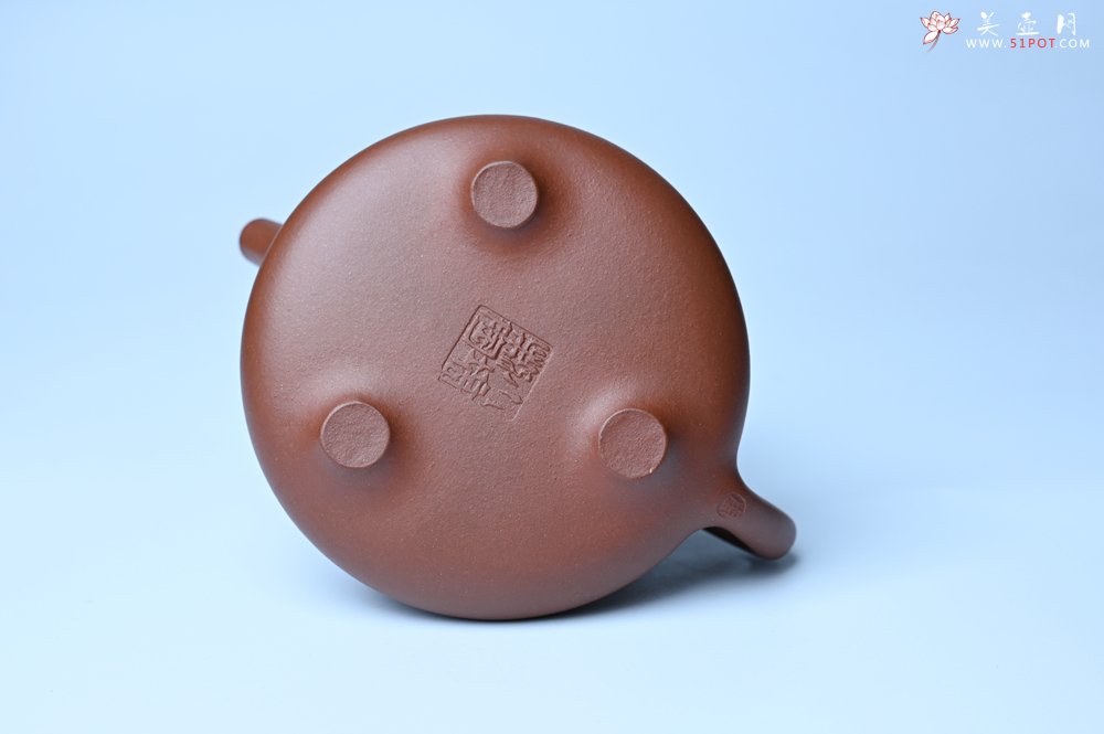 紫砂壶图片：特好底曹青 全手工小子冶石瓢 抚琴看修竹 装饰特文气 期待与亲结缘 - 宜兴紫砂壶网