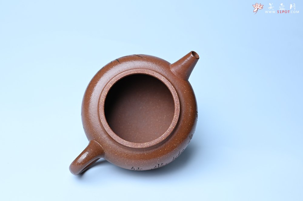 紫砂壶图片：美壶特惠 养过油润降坡泥圈钮德中壶 茶人醉爱 - 宜兴紫砂壶网