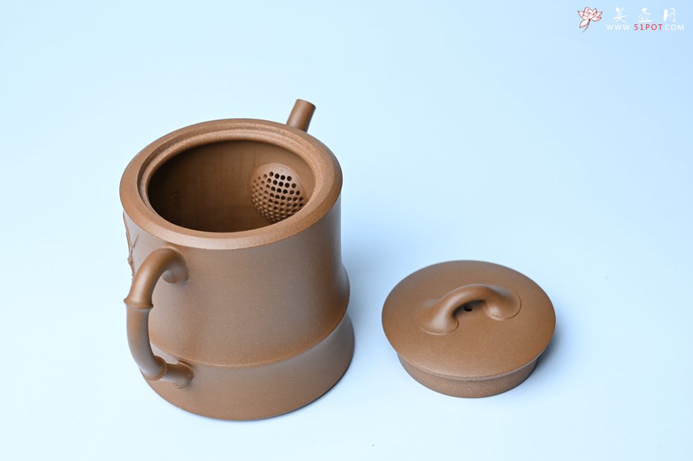 紫砂壶图片：美壶特惠 精工黄金段泥竹段 挺拔秀雅 茶人醉爱 - 宜兴紫砂壶网