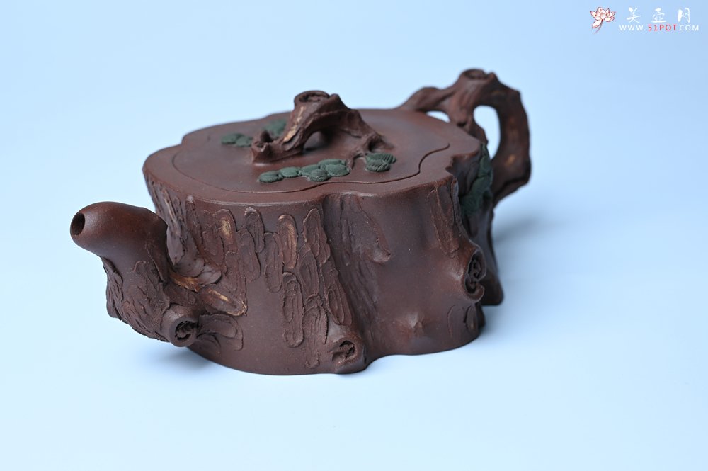 紫砂壶图片：实力派国工奚亮 全手工双色松桩壶 此壶灵动刻画描绘松桩之形 - 宜兴紫砂壶网