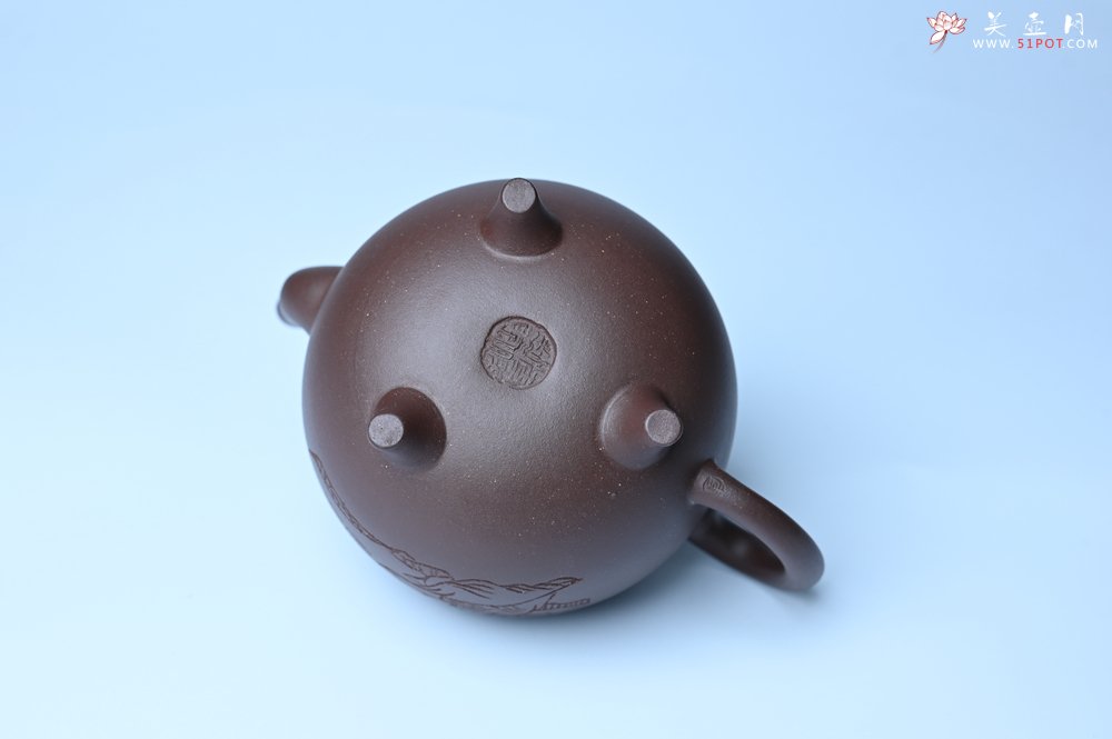 紫砂壶图片：美壶特惠 优质紫泥精致三足鼎壶 品茶论道 - 宜兴紫砂壶网