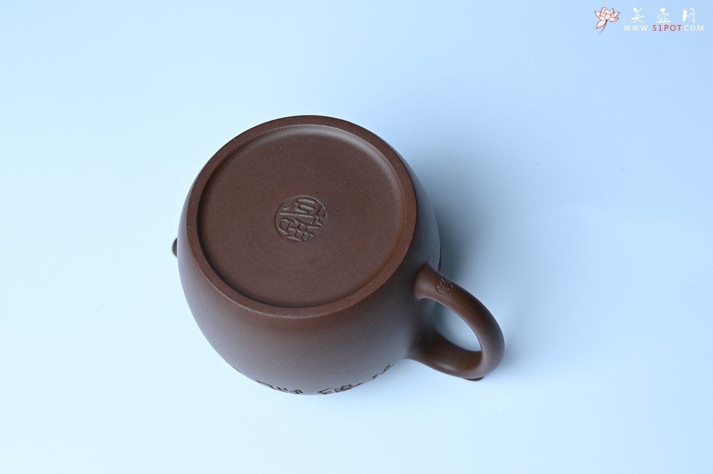 紫砂壶图片：美壶福利特惠 精致特好老紫泥秦权壶 刻梅花 特文气 - 宜兴紫砂壶网