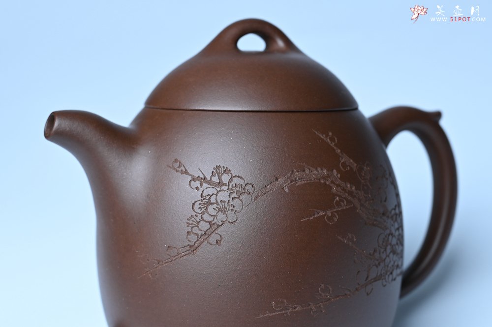 紫砂壶图片：美壶福利特惠 精致特好老紫泥秦权壶 刻梅花 特文气 - 宜兴紫砂壶网