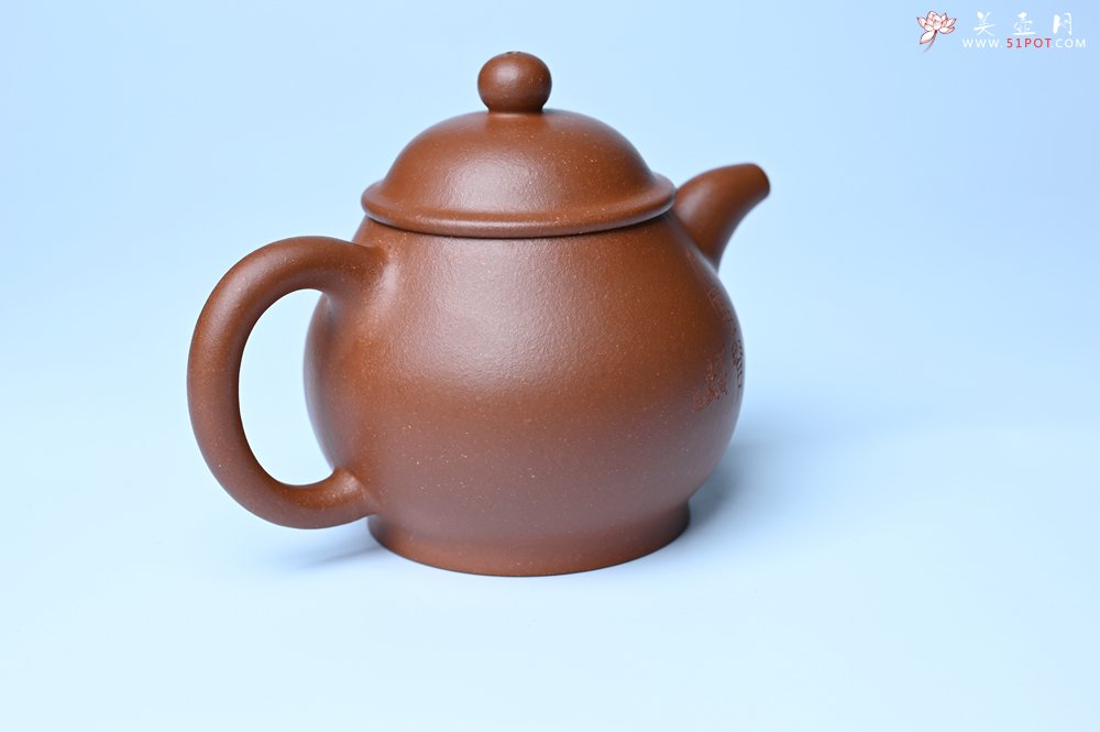紫砂壶图片：美壶特惠 王老师 全手工红降坡泥潘壶 国助工 易轩 范小君徒杨志老师刻绘 装饰小富贵特文气 - 宜兴紫砂壶网