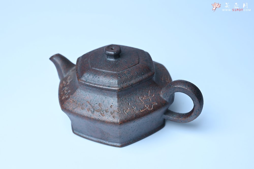 紫砂壶图片：美壶特惠 柴烧六方虚扁紫砂壶 茶人醉爱 - 宜兴紫砂壶网