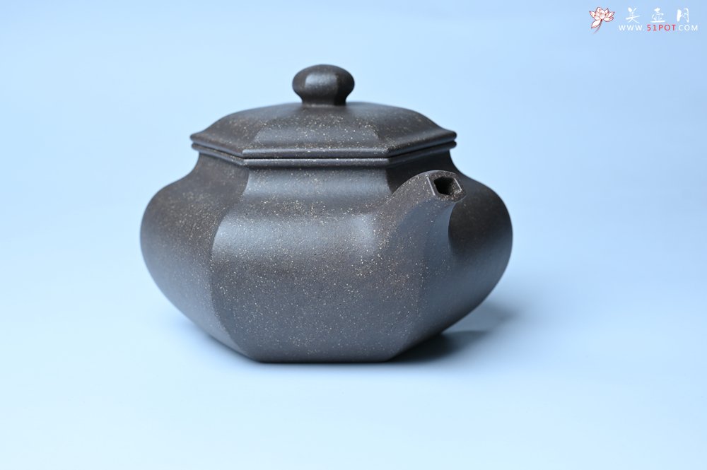 紫砂壶图片：实力派张海艳全手工精工老青灰泥六方仿古壶 气势磅礴 线面挺括平正 - 宜兴紫砂壶网