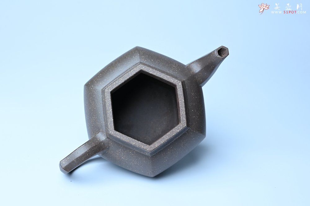 紫砂壶图片：实力派张海艳全手工特好老青灰段泥六方笑樱壶 做工灰常精致 气韵流畅 - 宜兴紫砂壶网