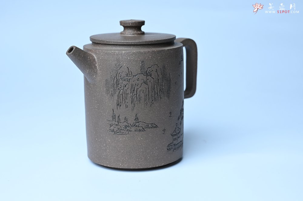 紫砂壶图片：美壶特惠 蠡墅大水潭深井老天青泥 精致圆础壶 装饰山水 茶人醉爱 - 宜兴紫砂壶网