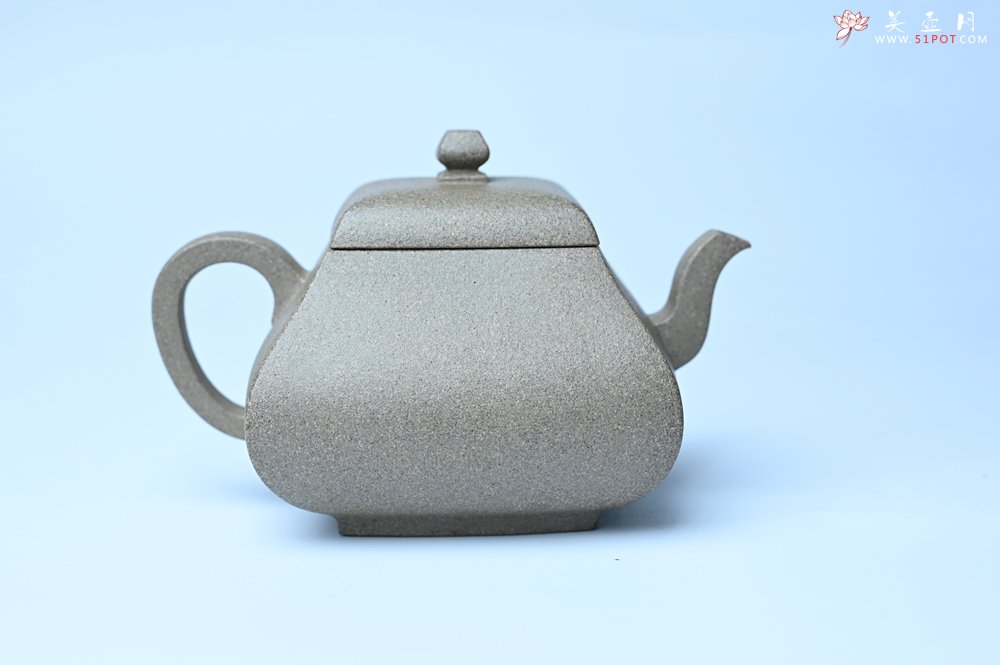 紫砂壶图片：美壶中秋国庆特惠 精工老段泥四方君德公道壶 独孔 茶人醉爱 - 宜兴紫砂壶网