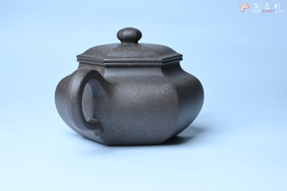 紫砂壶图片：实力派张海艳全手工精工老青灰泥六方仿古壶 气势磅礴 线面挺括平正 - 宜兴紫砂壶网