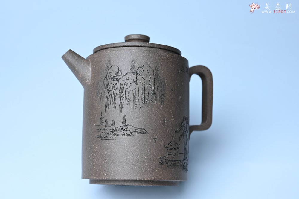 紫砂壶图片：美壶特惠 蠡墅大水潭深井老天青泥 精致圆础壶 装饰山水 茶人醉爱 - 宜兴紫砂壶网