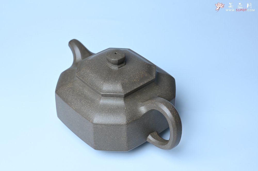 紫砂壶图片：实力派张海艳全手工蟹壳老青段泥精工八方侧角壶 气势磅礴 - 宜兴紫砂壶网