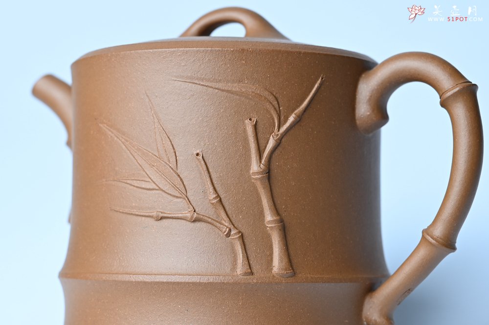 紫砂壶图片：美壶特惠 精工黄金段泥竹段 挺拔秀雅 茶人醉爱 - 宜兴紫砂壶网