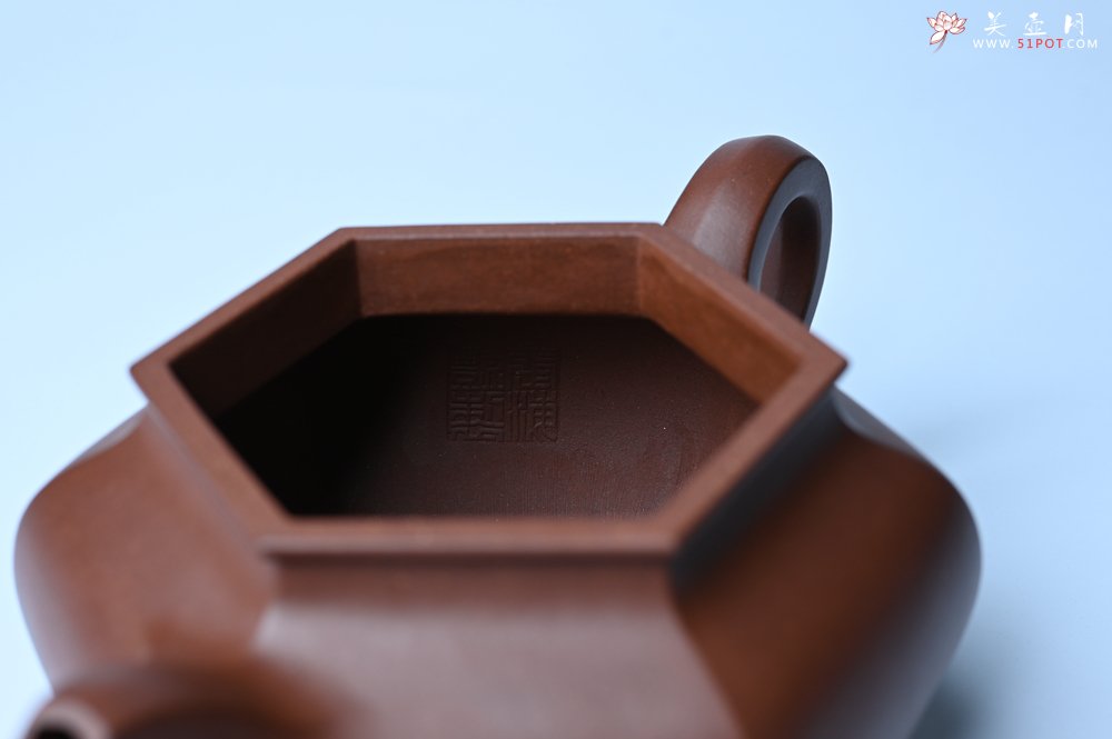 紫砂壶图片：实力派张海艳全手工精工六方仿古壶 气势磅礴 线面挺括平正 - 宜兴紫砂壶网