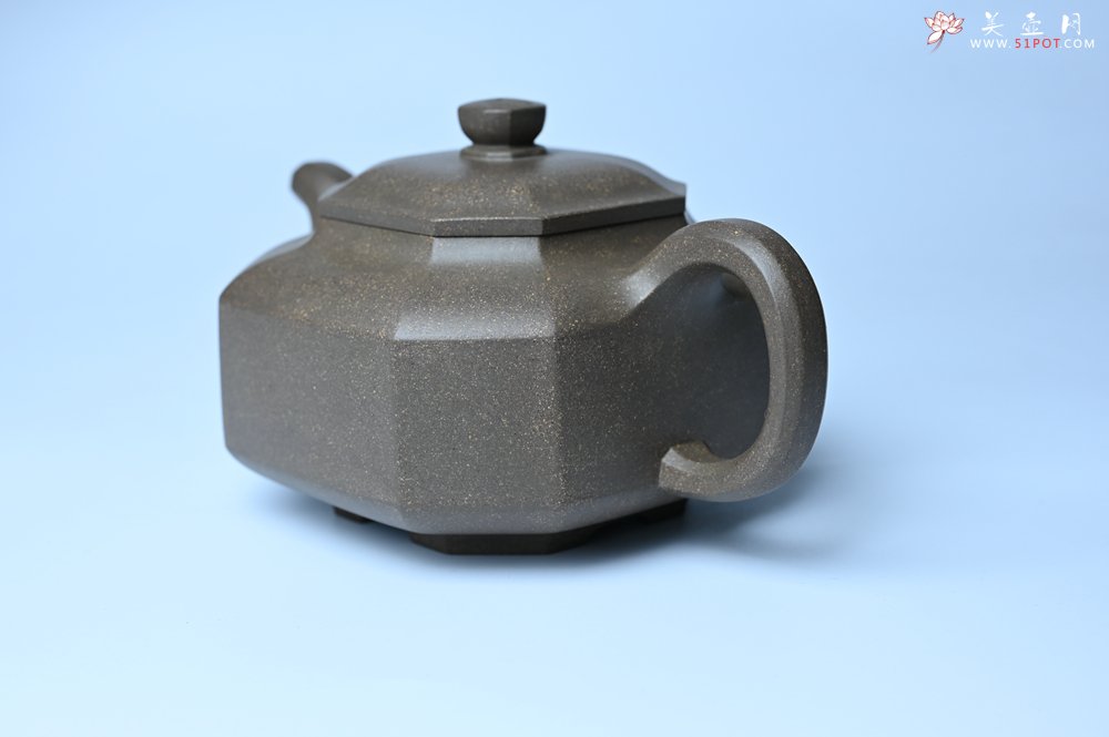 紫砂壶图片：实力派张海艳全手工蟹壳老青段泥精工八方侧角壶 气势磅礴 - 宜兴紫砂壶网