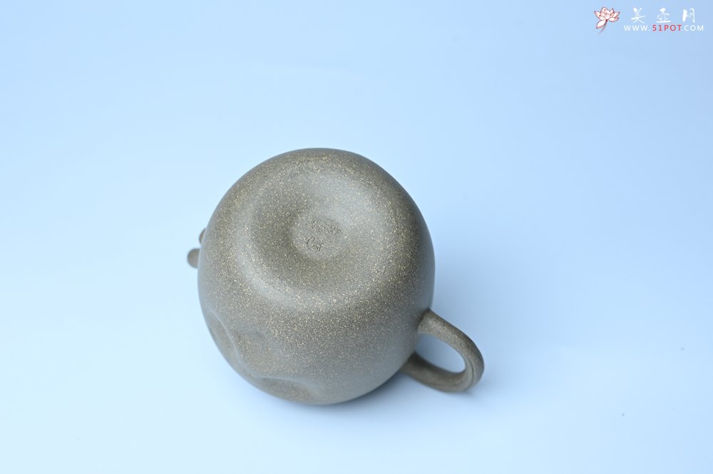 紫砂壶图片：美壶特惠 精致薄胎青段泥瓜菱壶 质量仅84g 茶人醉爱 - 宜兴紫砂壶网