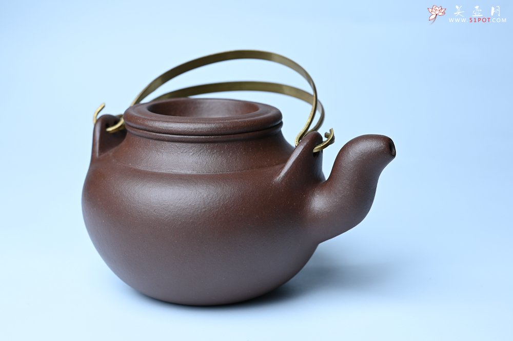 紫砂壶图片：美壶特惠 手工手制精致老紫泥提梁壶 茶人醉爱 - 宜兴紫砂壶网