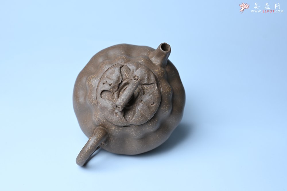 紫砂壶图片：美壶特惠 精致卡盖全手工老青段仿生小花货柿子壶 茶人醉爱 - 宜兴紫砂壶网