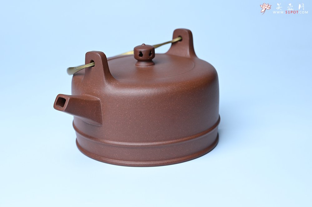 紫砂壶图片：美壶特惠 手工手制精致紫泥提梁壶 茶人醉爱 - 宜兴紫砂壶网