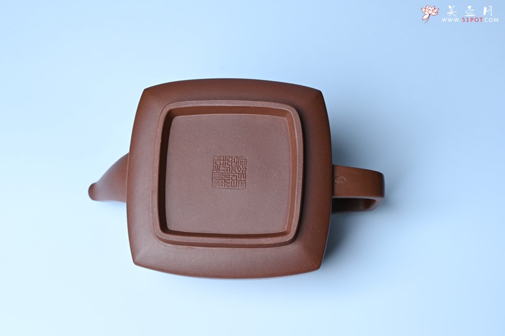 紫砂壶图片：实力派张海艳全手工精工砂四方壶 做工一流 - 宜兴紫砂壶网