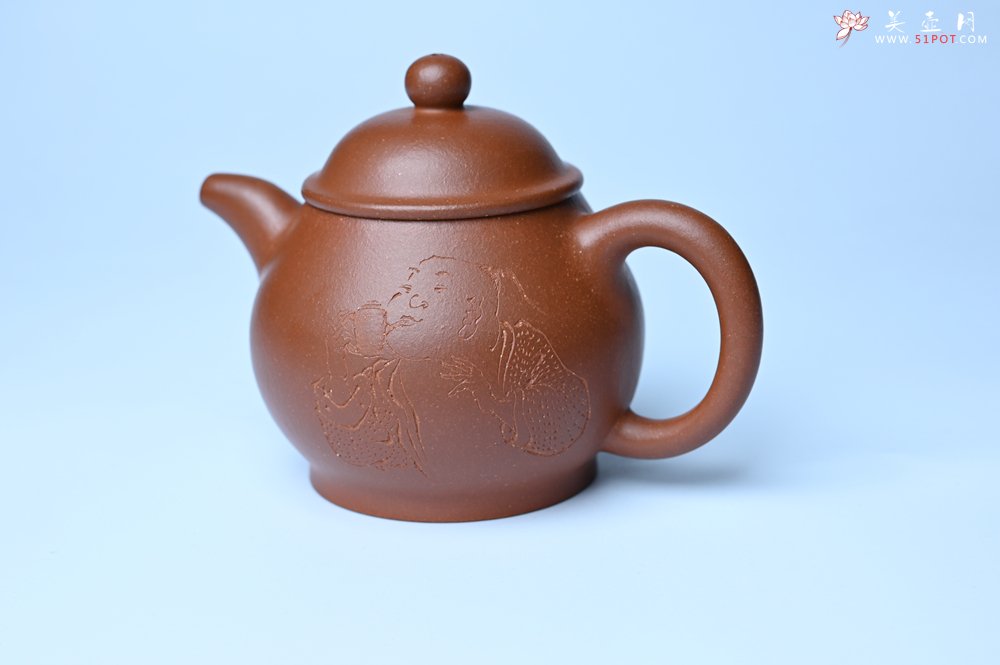 紫砂壶图片：美壶特惠 王老师 全手工红降坡泥潘壶 国助工 易轩 范小君徒杨志老师刻绘 装饰小富贵特文气 - 宜兴紫砂壶网