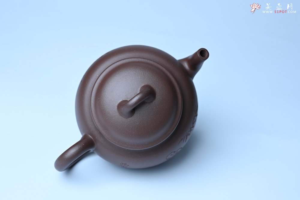 紫砂壶图片：美壶特惠 优质紫泥精致三足鼎壶 品茶论道 - 宜兴紫砂壶网