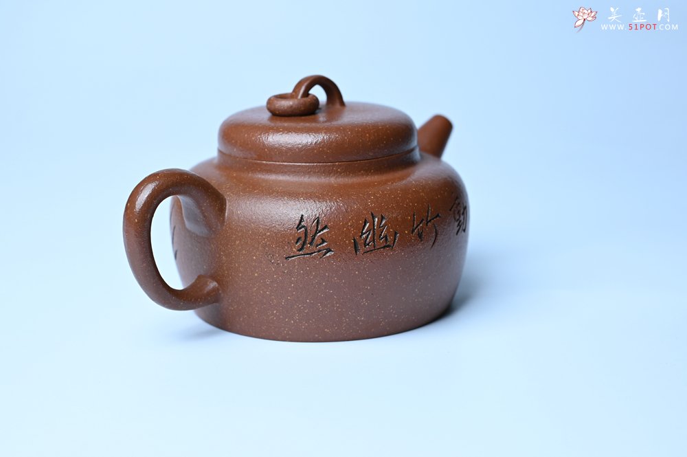 紫砂壶图片：美壶特惠 养过油润降坡泥圈钮德中壶 茶人醉爱 - 宜兴紫砂壶网