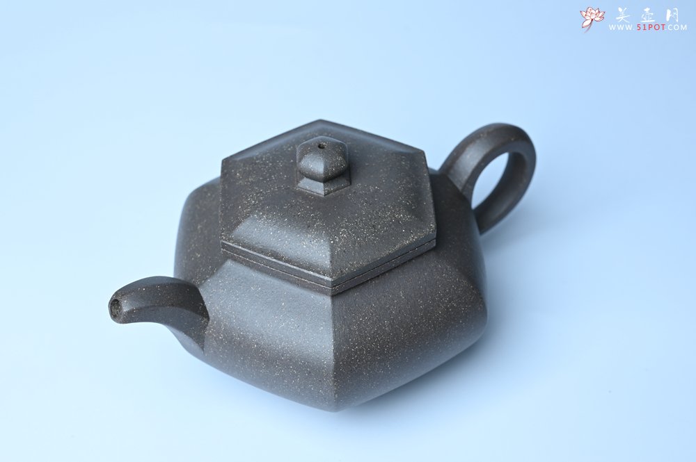 紫砂壶图片：实力派张海艳全手工油润青灰段泥藏六方壶 线面挺快 大气 - 宜兴紫砂壶网