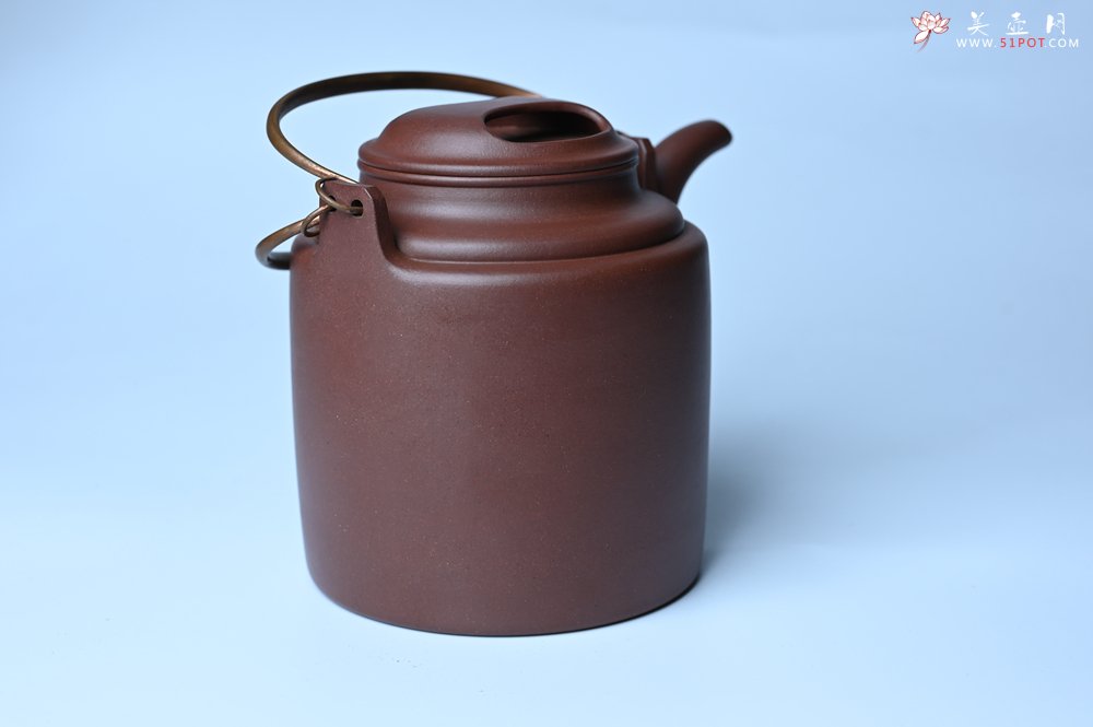 紫砂壶图片：实力派工艺师吕旭莹全手工演绎洋桶壶 大品难度大 资深壶友看过来 - 宜兴紫砂壶网