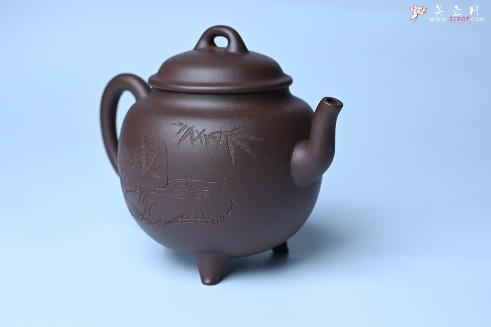 紫砂壶图片：美壶特惠 优质紫泥精致三足鼎壶 品茶论道 - 宜兴紫砂壶网