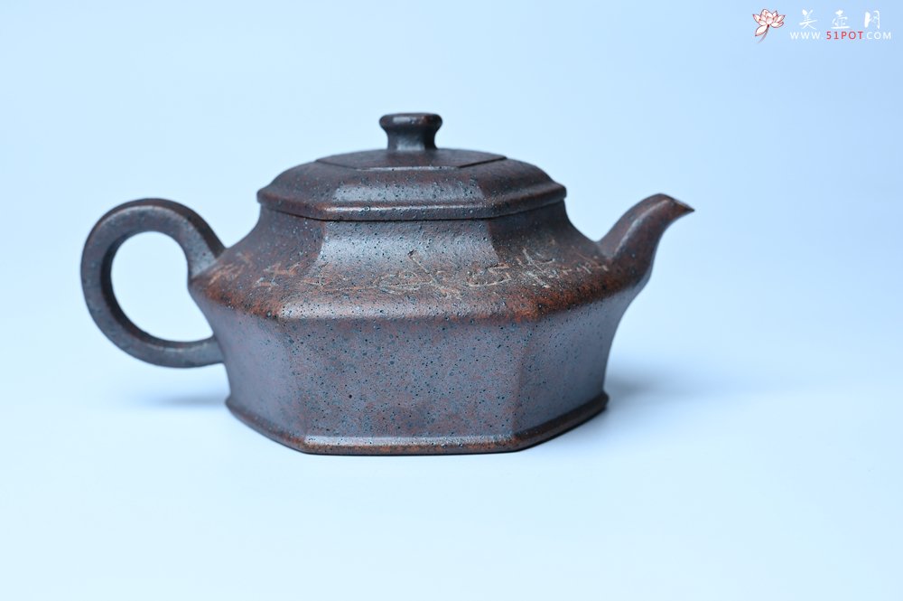 紫砂壶图片：美壶特惠 柴烧六方虚扁紫砂壶 茶人醉爱 - 宜兴紫砂壶网