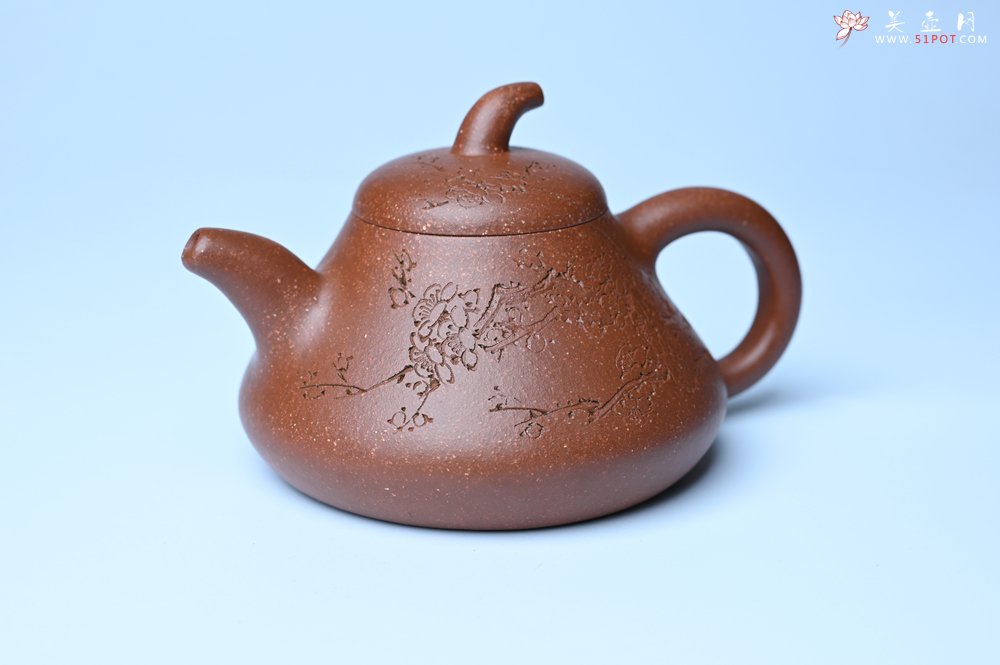 紫砂壶图片：美壶特惠 潜力股王老师 全手工拍打成型茄瓢壶 装饰梅花 特文气 - 宜兴紫砂壶网