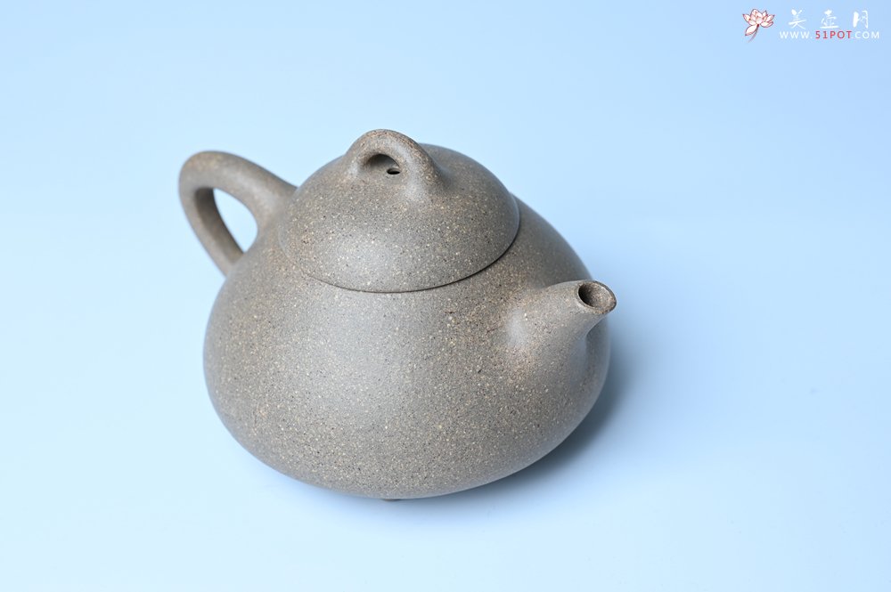 紫砂壶图片：美壶特惠 特好松花段泥精工乳瓢茶壶 茶人醉爱 - 宜兴紫砂壶网