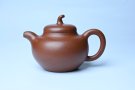 紫砂壶图片：潜力股周小培老师 油润降坡泥全手工茄瓜壶 - 宜兴紫砂壶网