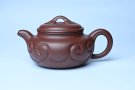 紫砂壶图片：美壶特惠 精致紫泥仿古如意壶 茶人醉爱 - 宜兴紫砂壶网